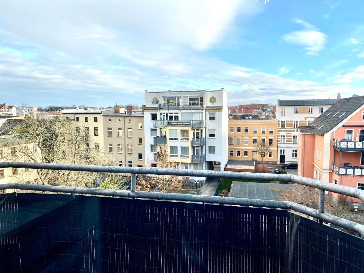 Apartamento Cottbus-apartments - Red I Privat I Wifi I Kueche I Balkon Cottbus