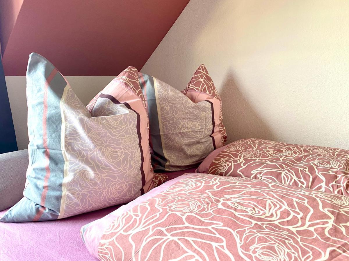 Apartamento Cottbus-apartments - Red I Privat I Wifi I Kueche I Balkon Cottbus